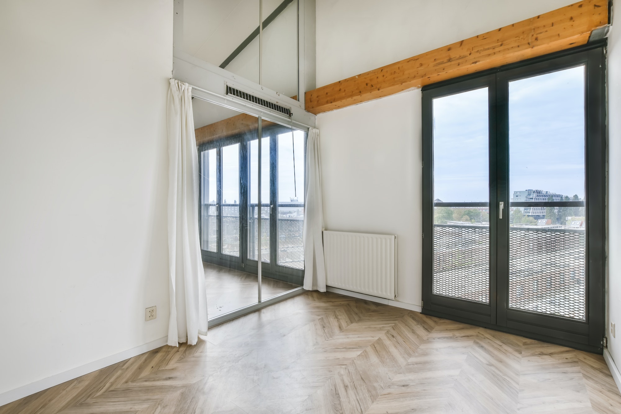 Les avantages et caractéristiques d'une fenêtre coulissante 2 vantaux